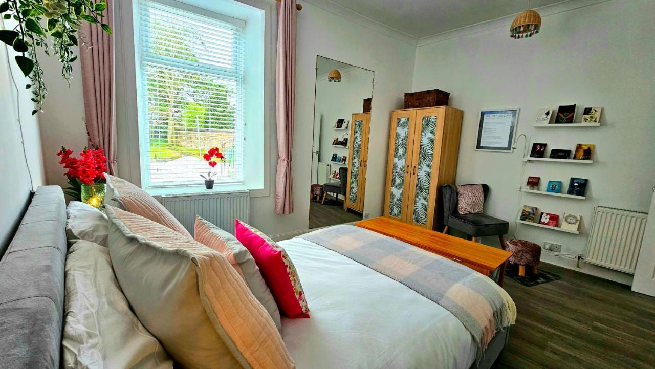 The Ferns - Shared Garden Apartment With Parking Darvel Dış mekan fotoğraf